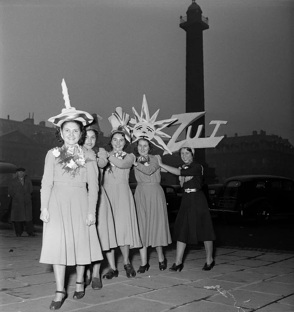 13tmag-catherinettes-slide-Z19S-jumbo